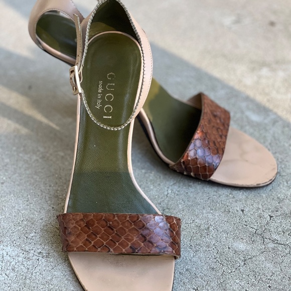 Vintage Gucci Sandal with embossed snake skin strap Size 8 - Picture 3 of 6